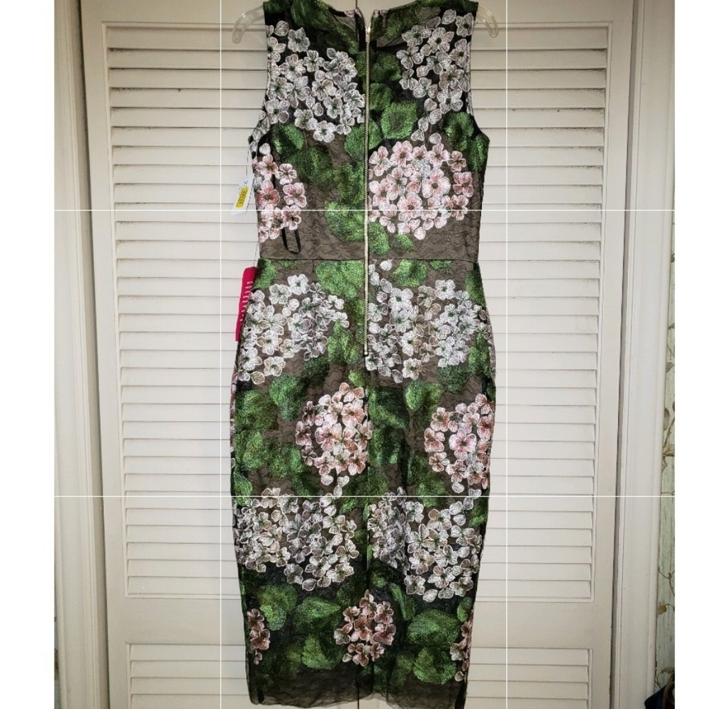 Dress - Picture 3 of 4